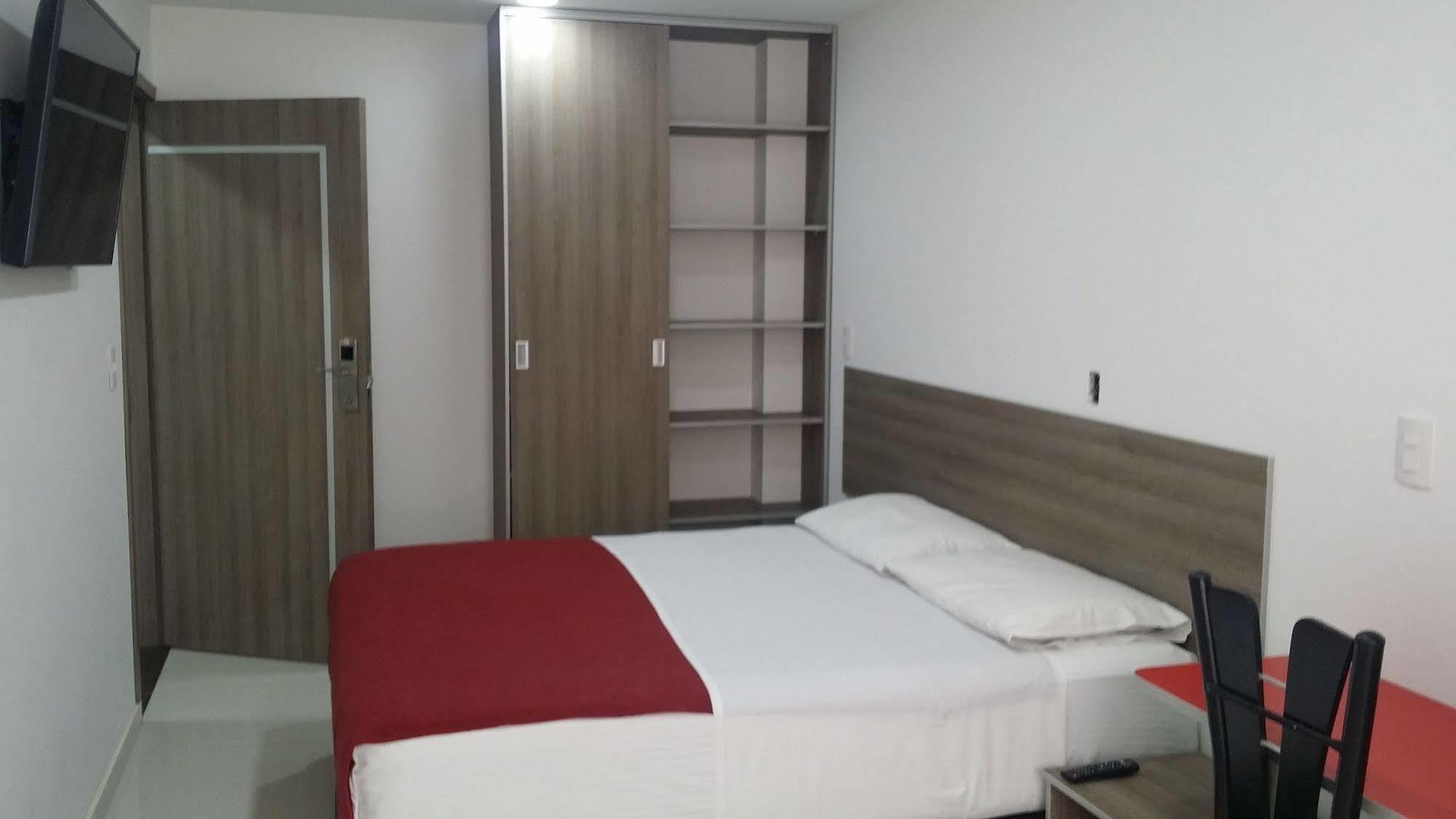 A Bogota On Holidays By Open - Hotel Cas-Embajada Americana Εξωτερικό φωτογραφία
