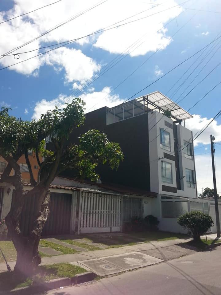A Bogota On Holidays By Open - Hotel Cas-Embajada Americana Εξωτερικό φωτογραφία